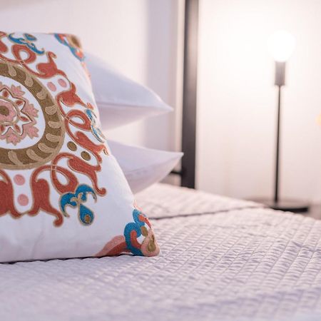 Yenne Rooms Wifi-Ac Cagliari Exterior photo