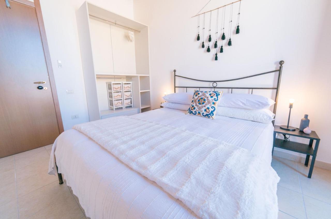 Yenne Rooms Wifi-Ac Cagliari Exterior photo