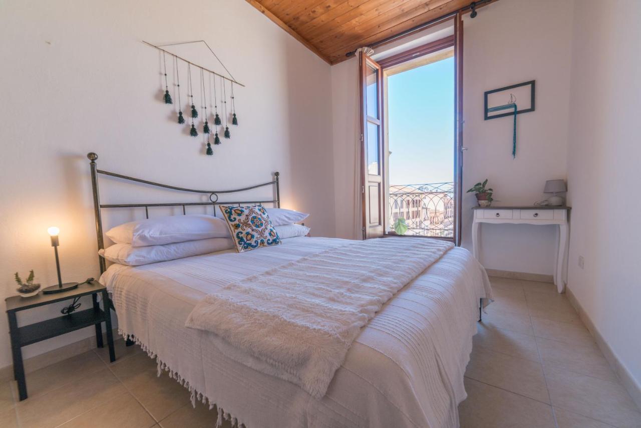 Yenne Rooms Wifi-Ac Cagliari Exterior photo