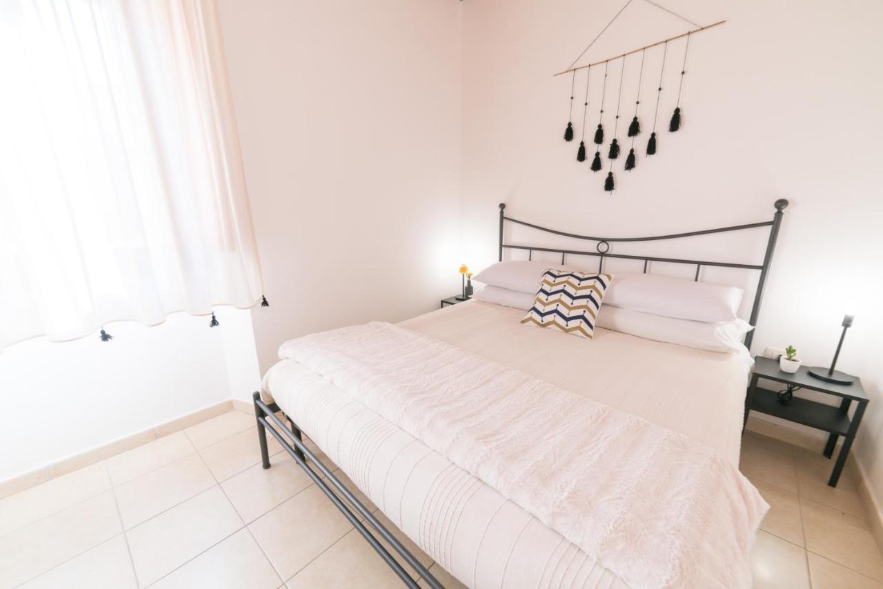 Yenne Rooms Wifi-Ac Cagliari Exterior photo