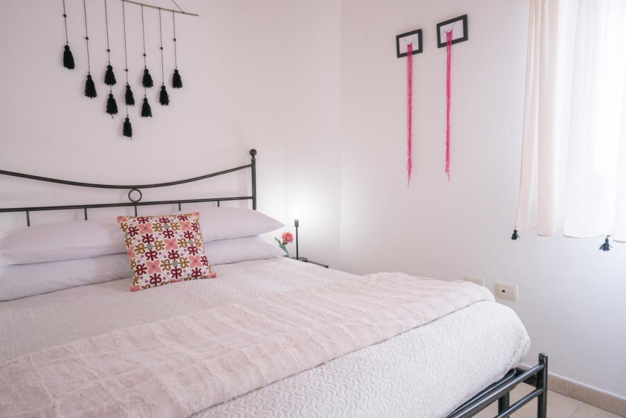 Yenne Rooms Wifi-Ac Cagliari Exterior photo