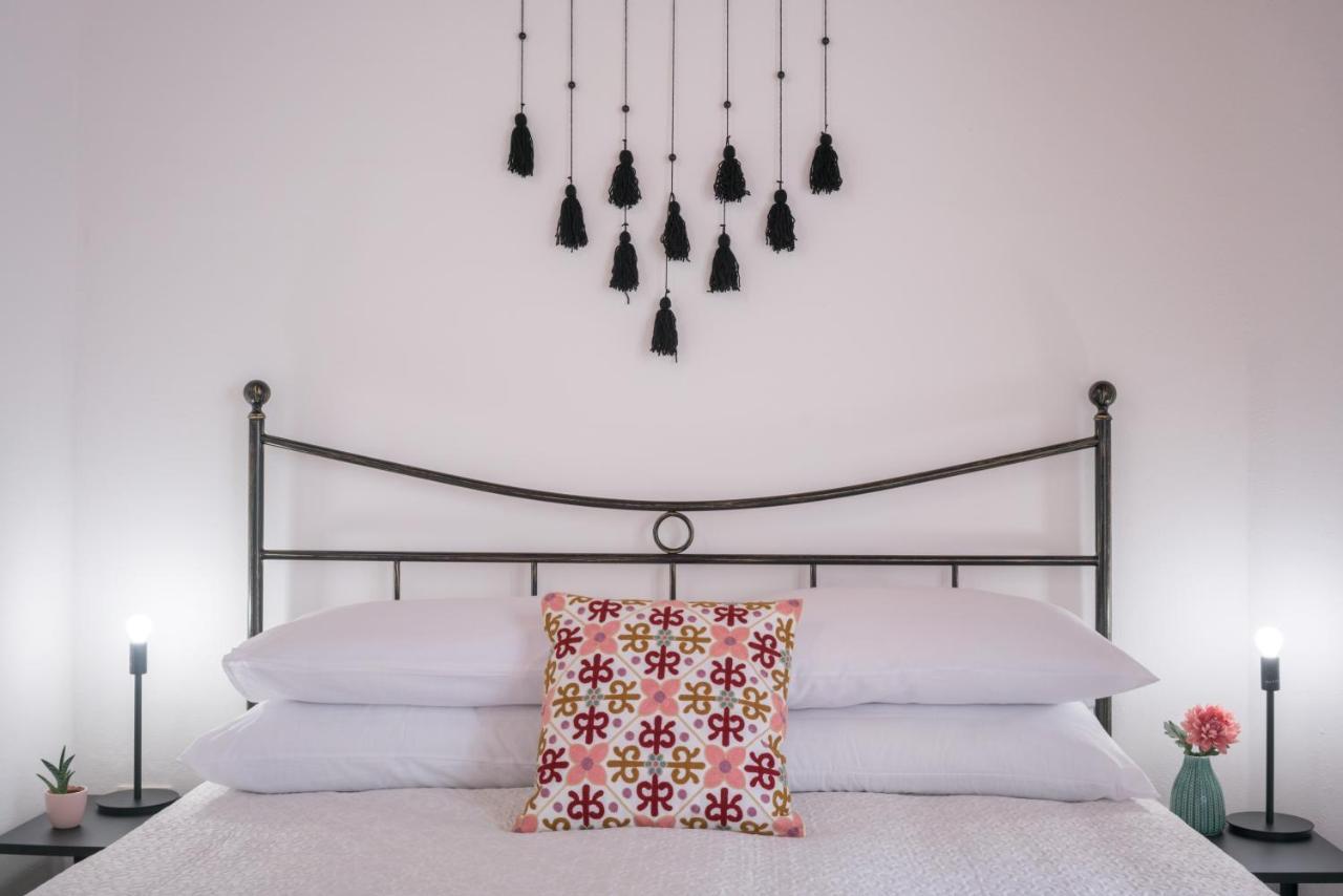 Yenne Rooms Wifi-Ac Cagliari Exterior photo
