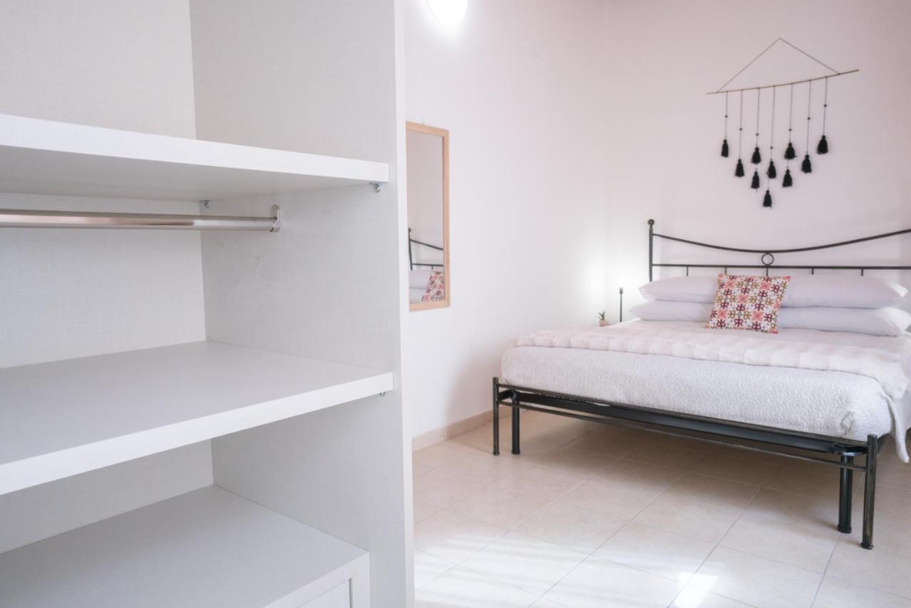 Yenne Rooms Wifi-Ac Cagliari Exterior photo