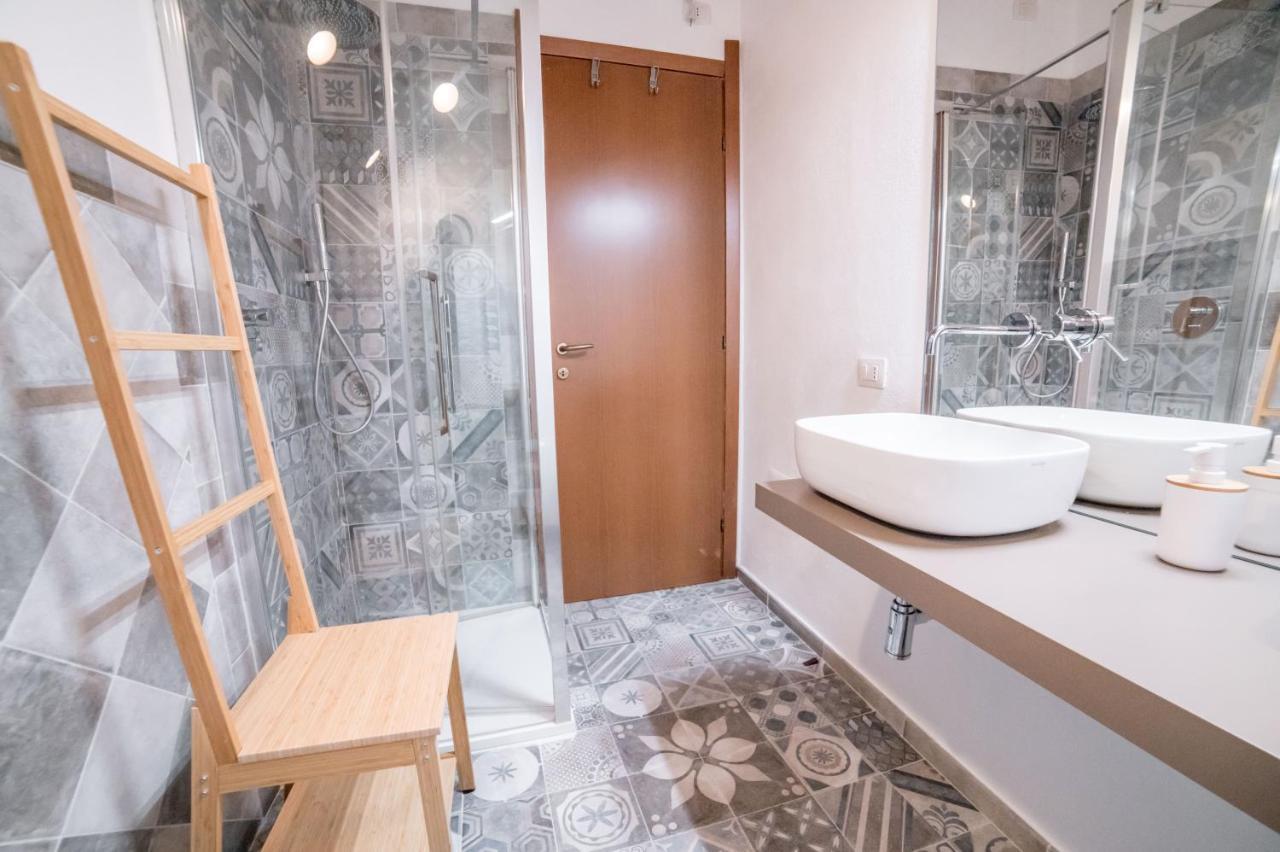 Yenne Rooms Wifi-Ac Cagliari Exterior photo
